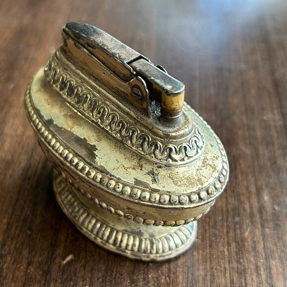 Vintage Ronson Queen Anne Table Lighter - Picture 4 of 8